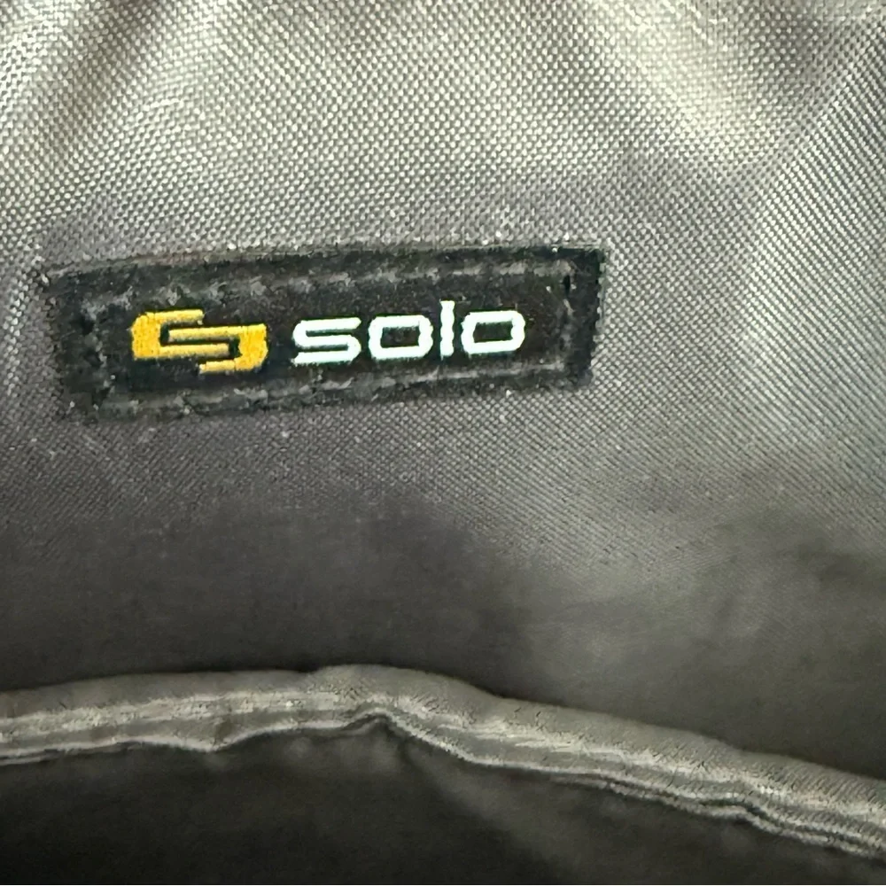 Solo New York Grey Ludlow Tablet Sling Crossbody Bag iPad Organizer
